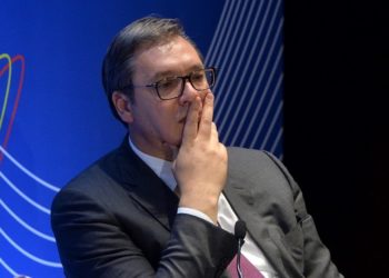 Vučić histerizira, kaže da Hrvatska angažmanom u KFOR-u želi uniziti Srbiju