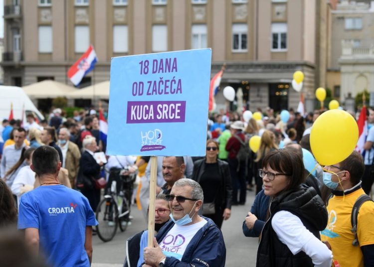 Tisuće ljudi na Hodu za život u Zagrebu