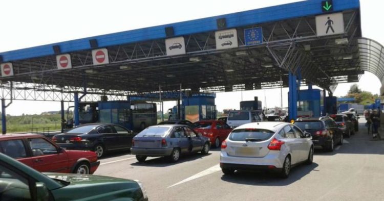 Gužve na hrvatskoj granici s BiH i Srbijom, danas se ulazi bez testa na koronavirus