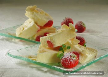 Ledene kocke s jagodama