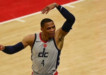 Westbrook i Beal uništili Indianu u borbi za play-off