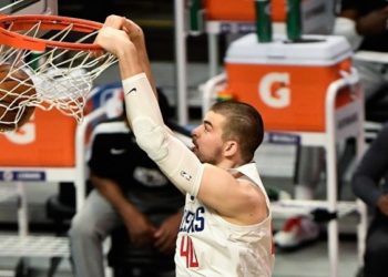 Zubac rasturao obruče, trener mu pronašao zamjerku: “Govorim mu to svaki dan”