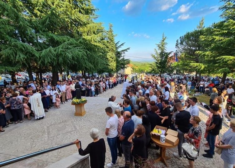 Ljubotići: Proslavljen sv. Ante i 50 godina crkve