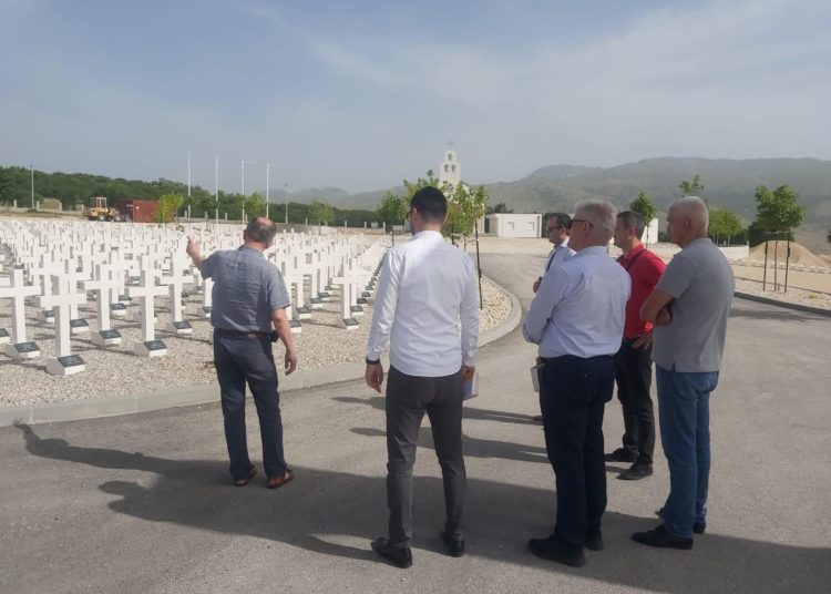 Groblje mira na Bilima posjetio načelnik općine Posušje