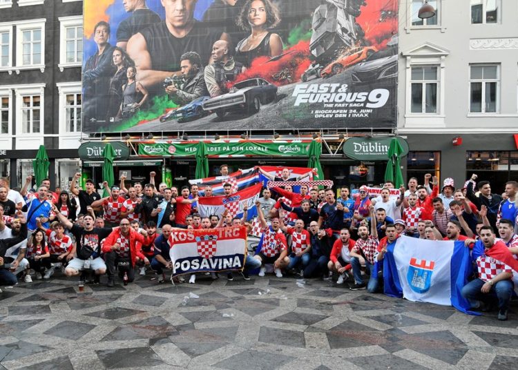 U Kopenhagenu je počelo navijačko ludilo; zastave Širokog Brijega i Herceg-Bosne najistaknutije
