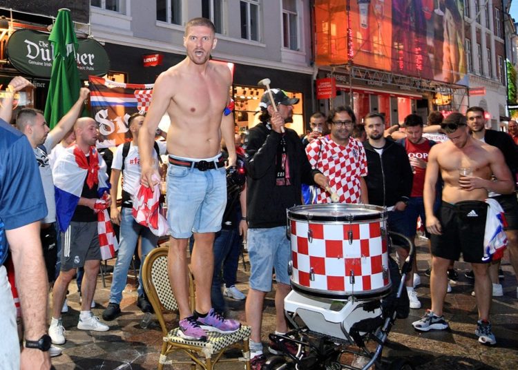 U Kopenhagenu je počelo navijačko ludilo; zastave Širokog Brijega i Herceg-Bosne najistaknutije