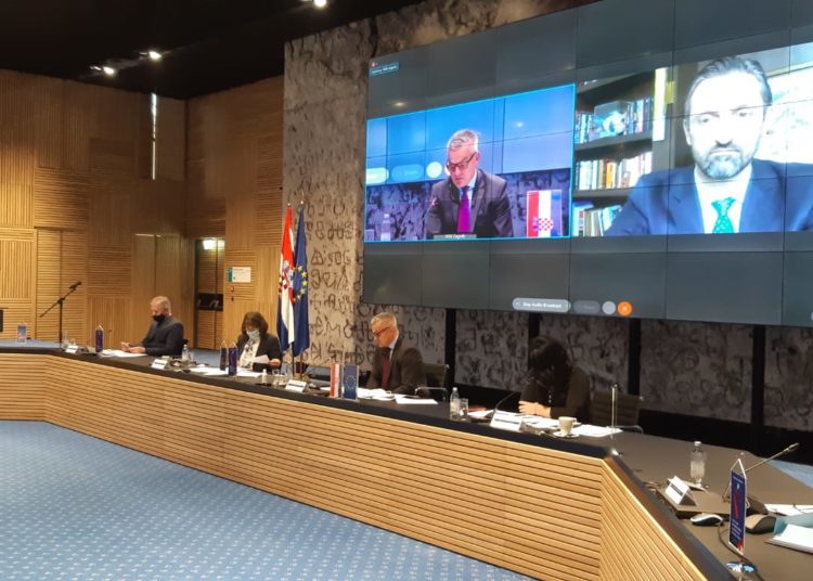 Svijest o nedjeljivom hrvatskom narodu sve je snažnija i prisutnija