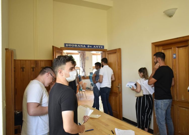 Izvanredan odaziv Ljubušaka na akciju dragovoljnog darivanja krvi na Humcu