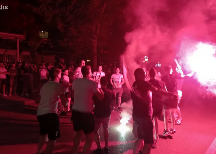 Mostarci burno proslavili pobjedu Hrvatske (FOTO)