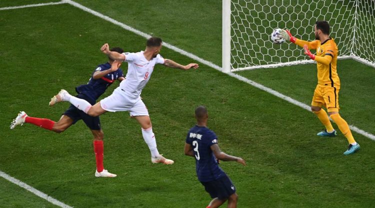 Švicarska izbacila Tricolore!