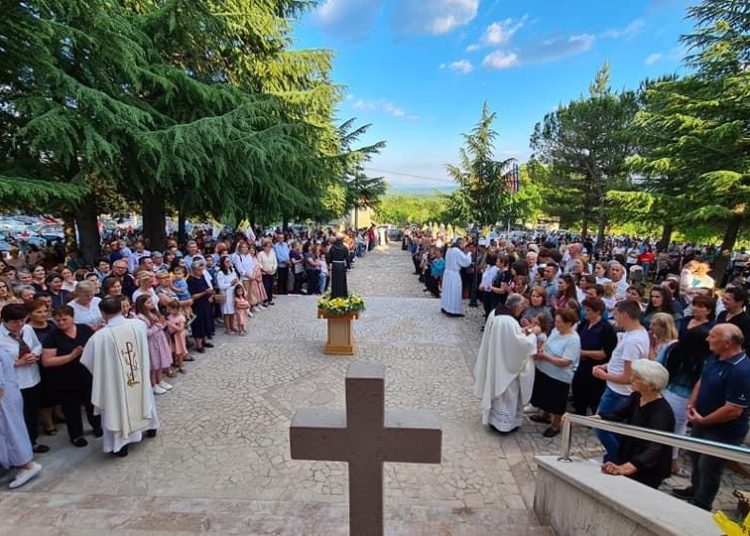 Ljubotići: Proslavljen sv. Ante i 50 godina crkve