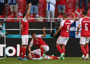 Užas na utakmici Danska – Finska: Eriksen se srušio na terenu, traje borba za njegov život