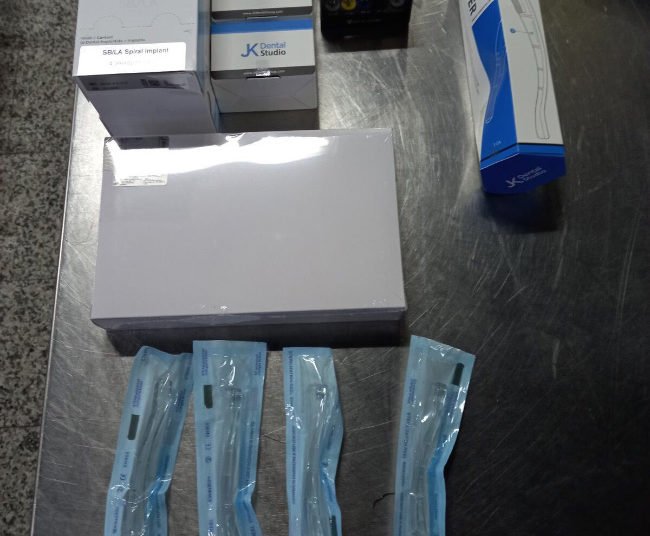 Spriječen pokušaj krijumčarenja zubnih implantata i druge robe u BiH