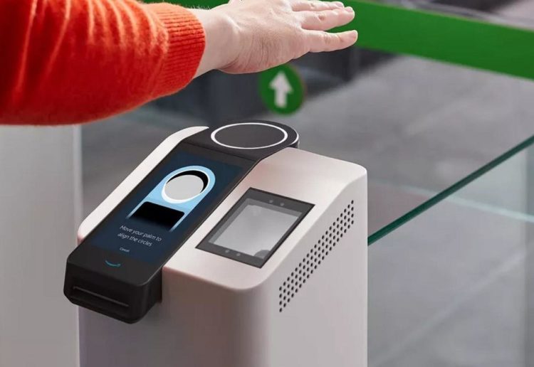 Amazon otvara prvu trgovinu u kojoj će se plaćanja izvršavati dlanom – Pročitajte više na: https://www.bljesak.info/sci-tech/tehnologija/amazon-otvara-prvu-trgovinu-u-kojoj-ce-se-placanja-izvrsavati-dlanom/351158