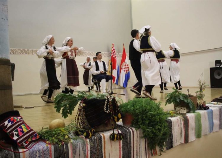 U Posušju održana Dječja smotra folklora „Na Petrovu ognjištu“