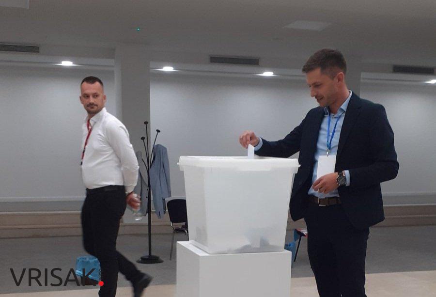 Mladež HDZ BiH izabrala uvjerljivo: Mate Lončar novi predsjednik