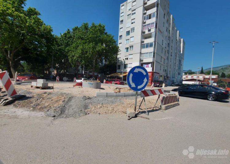 Mostar: Naziru se prvi obrisi kružnog toka na vrhu Avenije