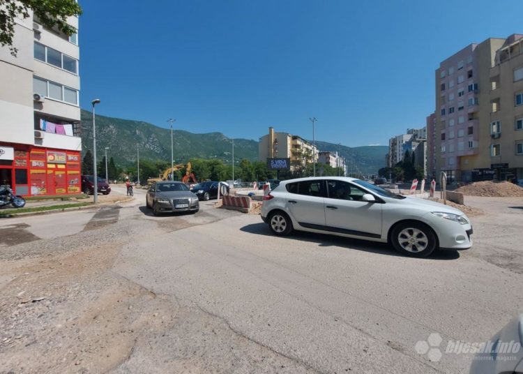 Mostar: Naziru se prvi obrisi kružnog toka na vrhu Avenije