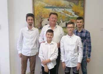 Predsjednik Vlade ŽZH Ćosić primio braću Slišković, nadarene glazbenike iz Širokog Brijega