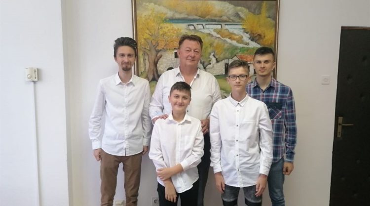 Predsjednik Vlade ŽZH Ćosić primio braću Slišković, nadarene glazbenike iz Širokog Brijega