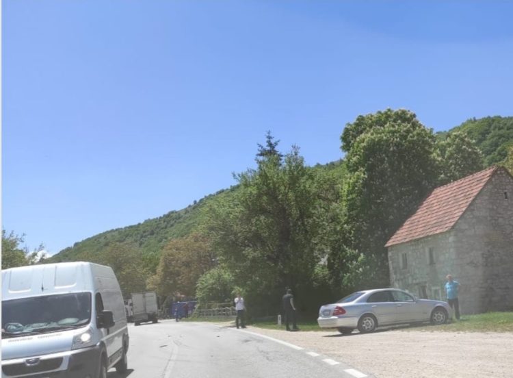U teškoj prometnoj nesreći kod Tomislavgrada poginulo petogodišnje dijete