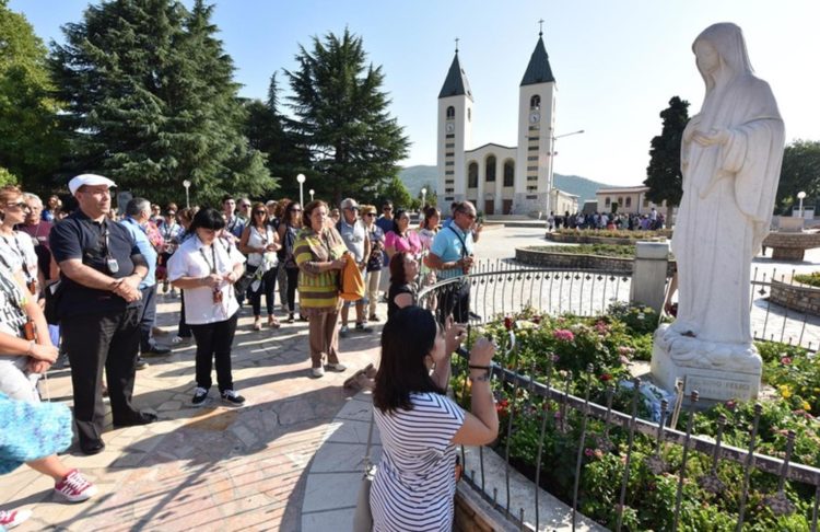 Sve spremno za 40. obljetnicu Gospinih ukazanja: Po prvi put procesija s Podbrda