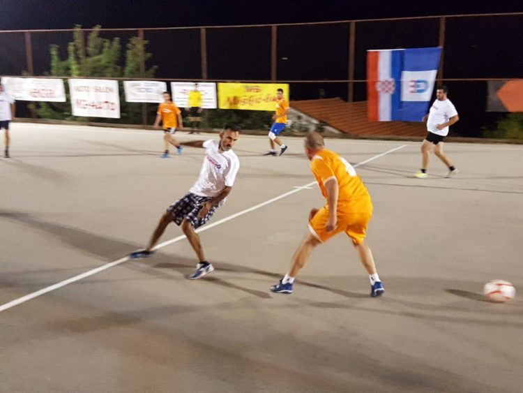 Večeras veliko finale 8. Lovačkog malonogometnog turnira Buhovo 2021.