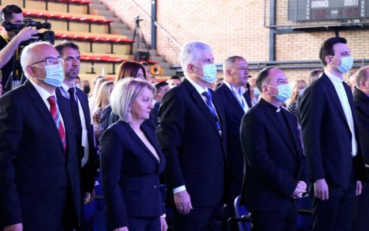 Čović: Do kraja godine završetak zgrade HNK Mostar, za RTV HB po 1 KM preko EP HZ HB