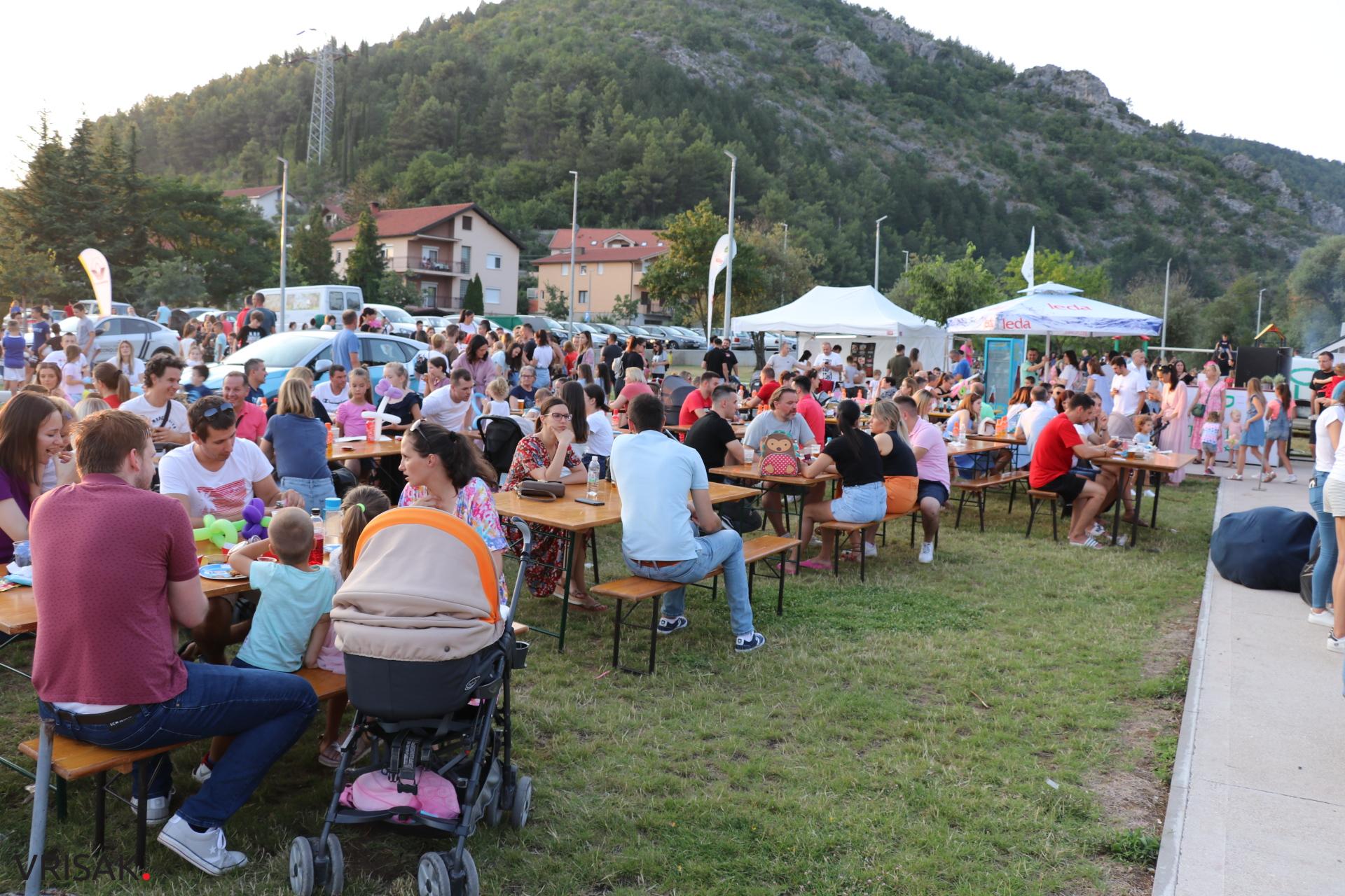 Otvoreno drugo izdanje Street Food Festa u Širokom Brijegu (FOTO)