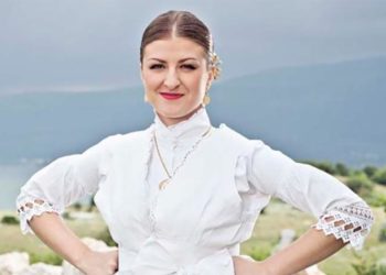 Lidija Sarić iz Vojvodine najljepša Hrvatica u narodnoj nošnji izvan RH