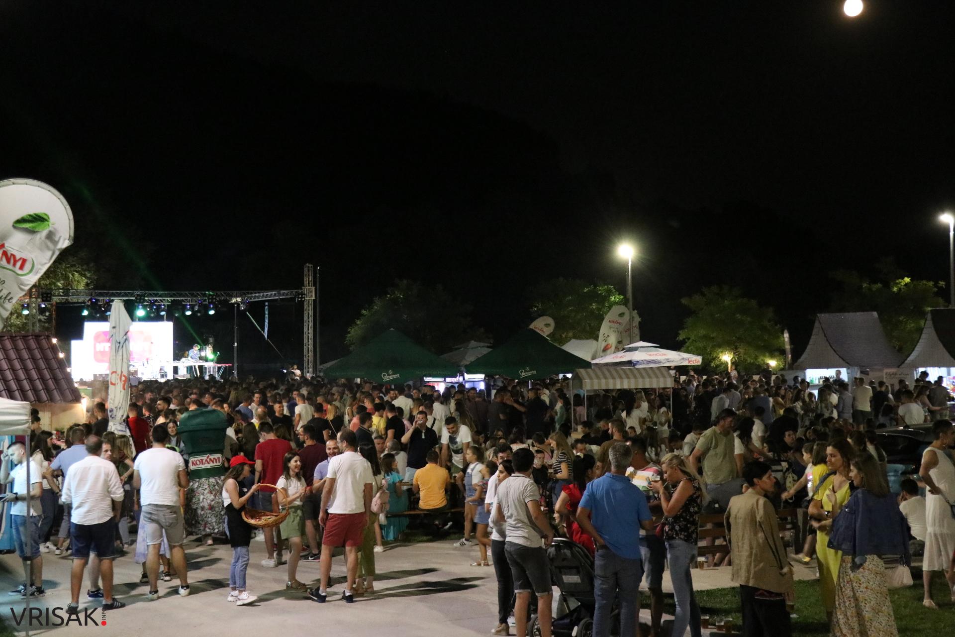 Prva večer Street Food Festa u Širokom Brijegu ispunila sva očekivanja, donosimo fotogaleriju