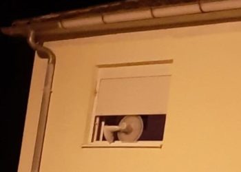 Fotka iz Dalmacije postala hit na Fejsu zbog onog što se nalazi na prozoru