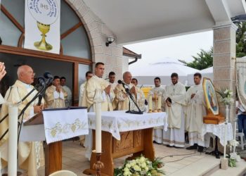 Svečano u župi Vinjani: Don Vinko Nenadić proslavio mladu misu