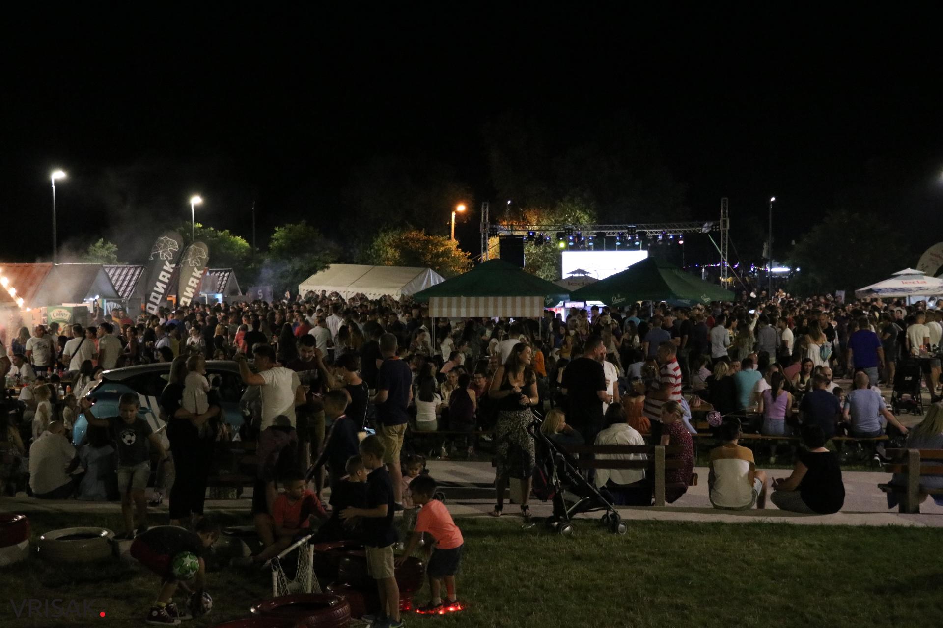 Prva večer Street Food Festa u Širokom Brijegu ispunila sva očekivanja, donosimo fotogaleriju