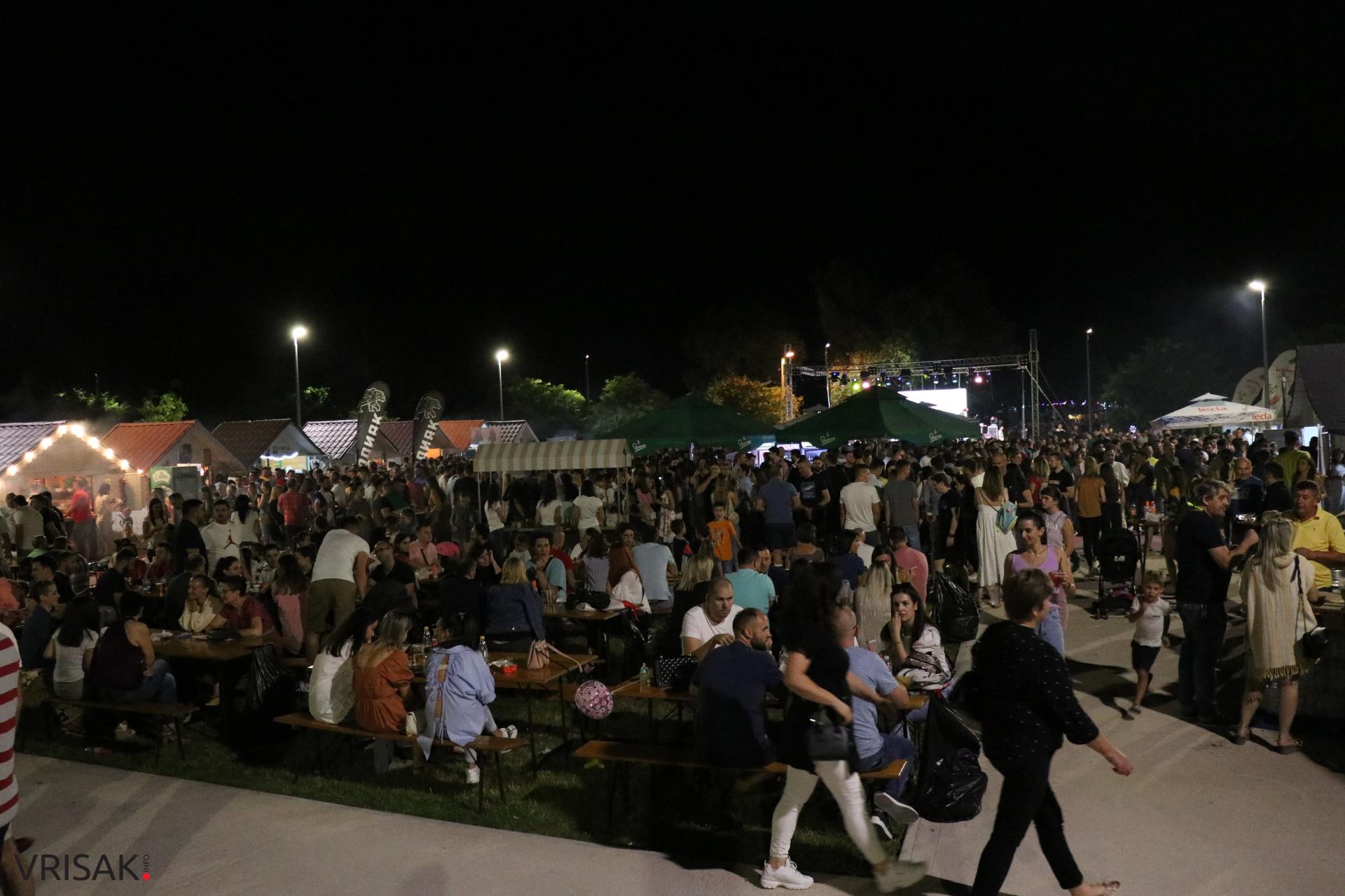 Prva večer Street Food Festa u Širokom Brijegu ispunila sva očekivanja, donosimo fotogaleriju