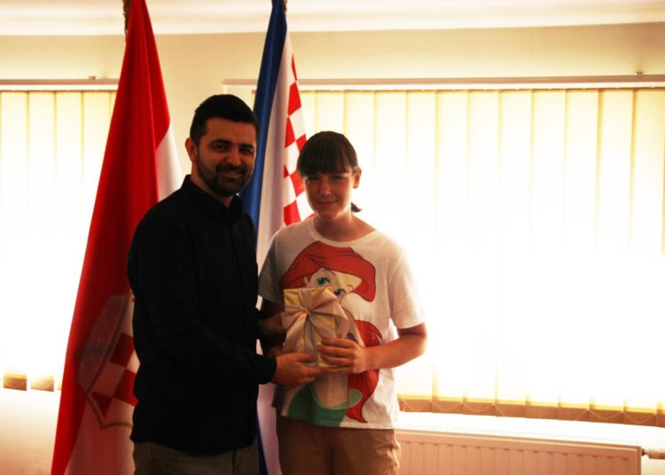 Posušje: Najuspješniji učenici završnih razreda na prijemu kod načelnika