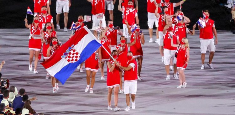 Otvorene Olimpijske igre: Sandra Perković i Josip Glasnović ponosno nosili hrvatsku zastavu