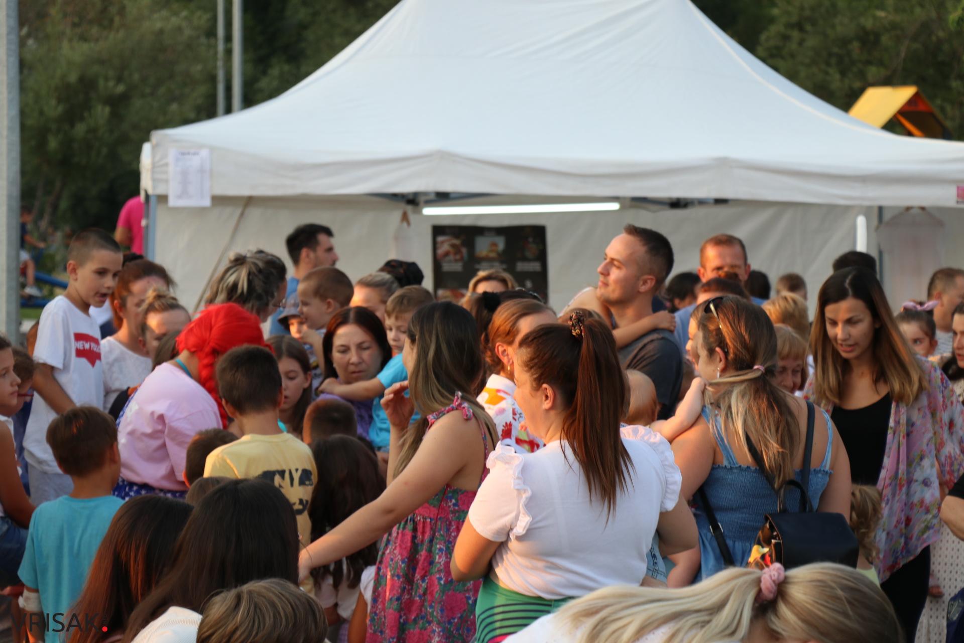 Otvoreno drugo izdanje Street Food Festa u Širokom Brijegu (FOTO)