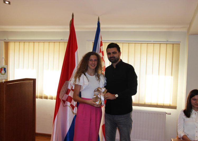 Posušje: Najuspješniji učenici završnih razreda na prijemu kod načelnika