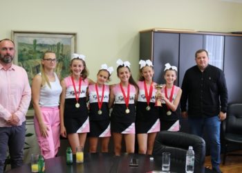 Markotić i Kvesić primili članice Sportskog cheerleading kluba Ljubuški