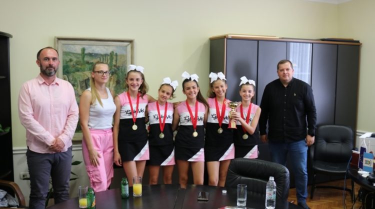 Markotić i Kvesić primili članice Sportskog cheerleading kluba Ljubuški