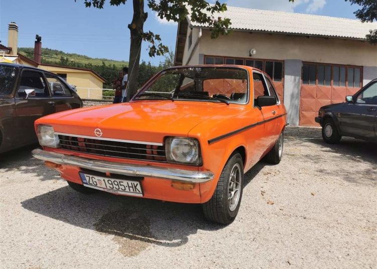 Karavana Opela iz Posušja krenula prema Uzarićima