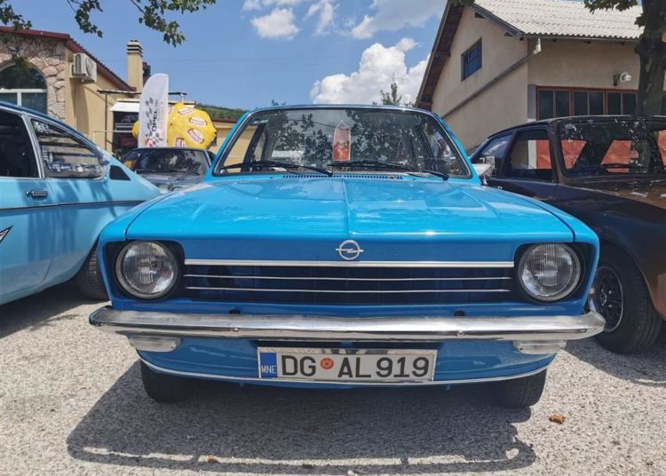 Karavana Opela iz Posušja krenula prema Uzarićima