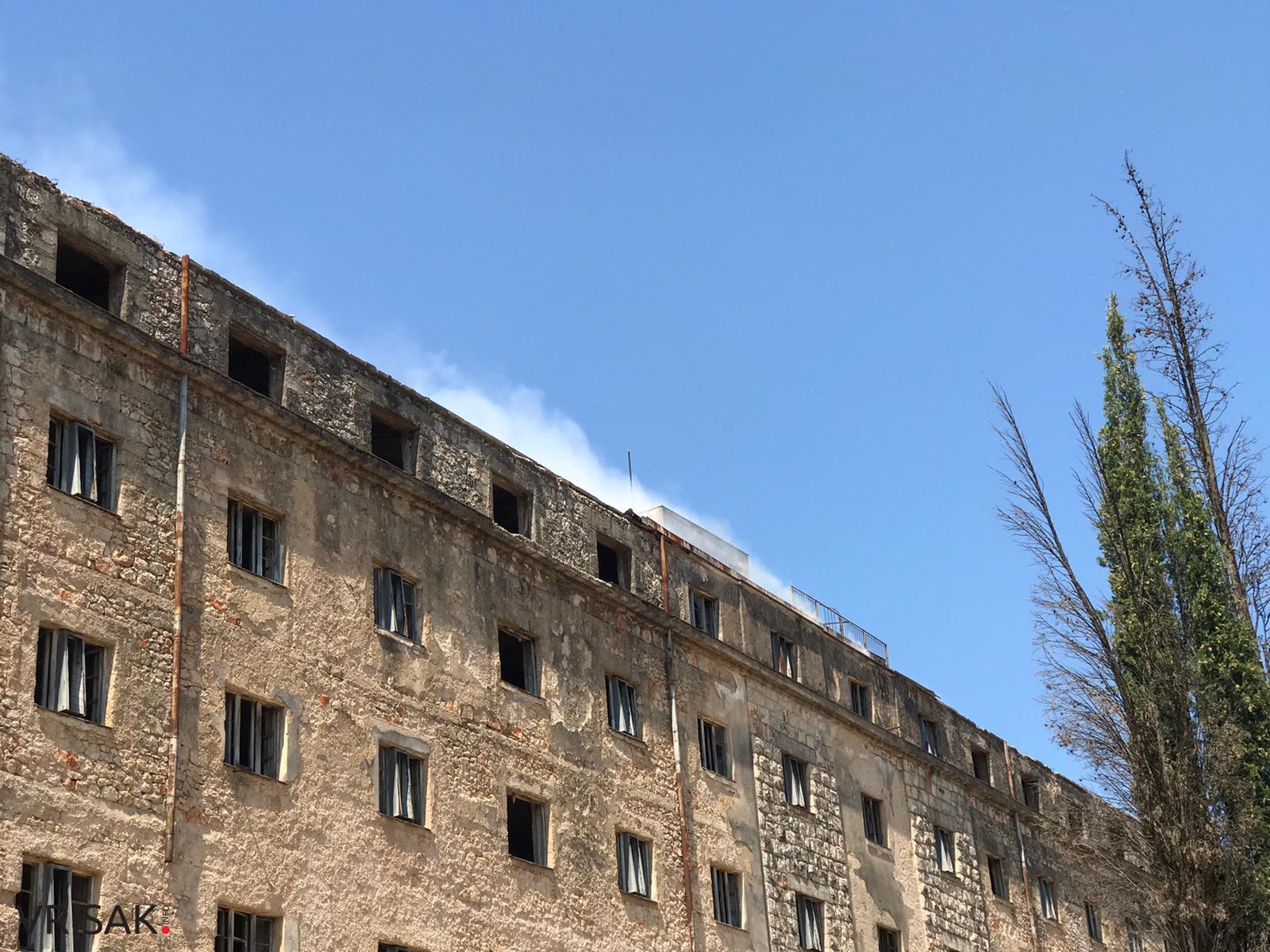 Izbio požar na krovu Duhanske stanice u Širokom Brijegu