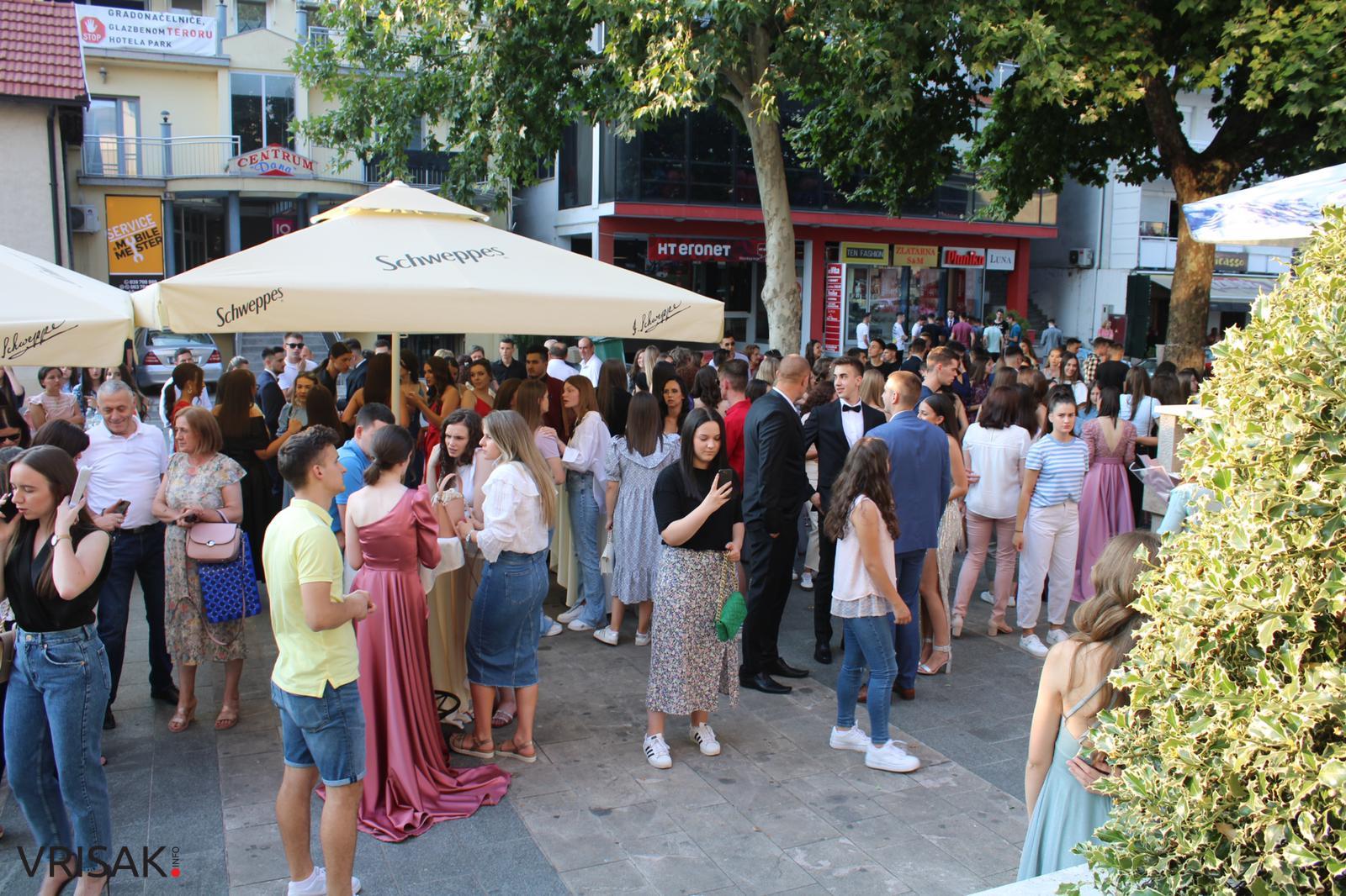 Maturalna zabava širokobrijeških gimnazijalaca (FOTO)