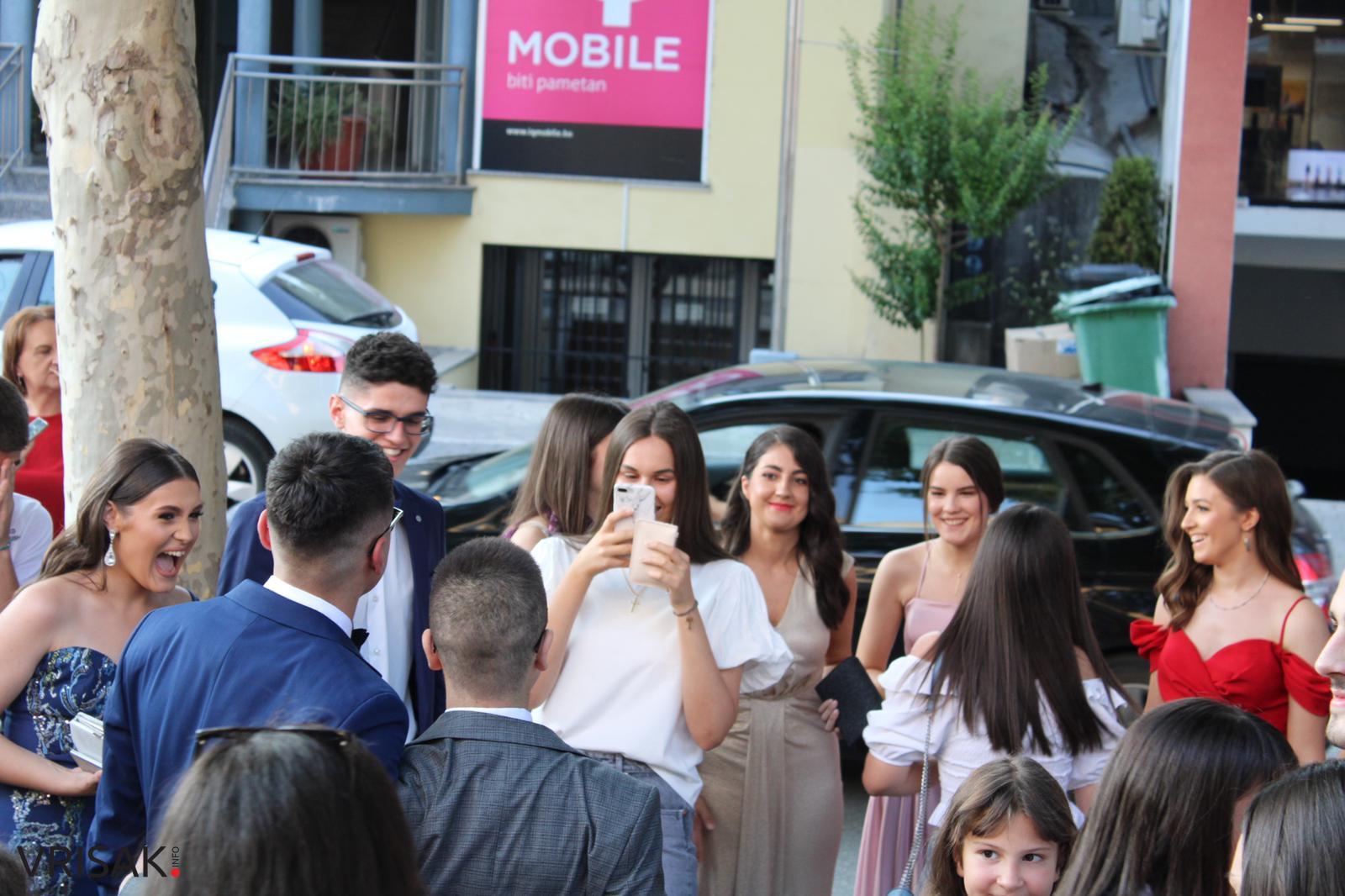 Maturalna zabava širokobrijeških gimnazijalaca (FOTO)