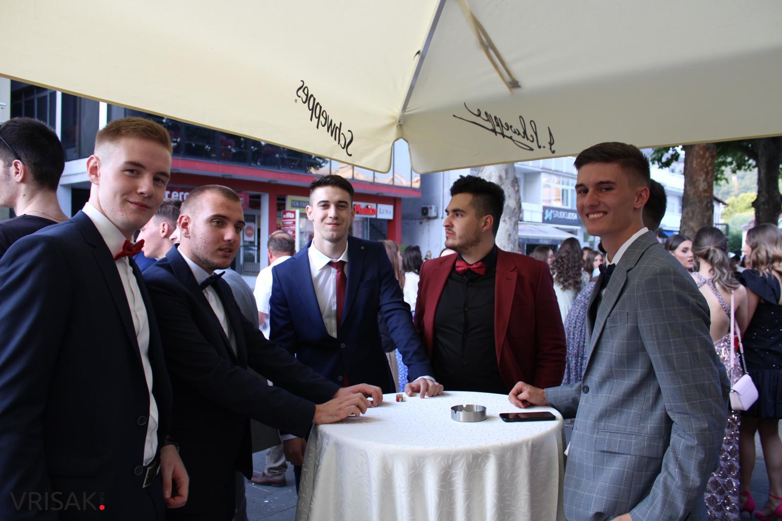 Maturalna zabava širokobrijeških gimnazijalaca (FOTO)