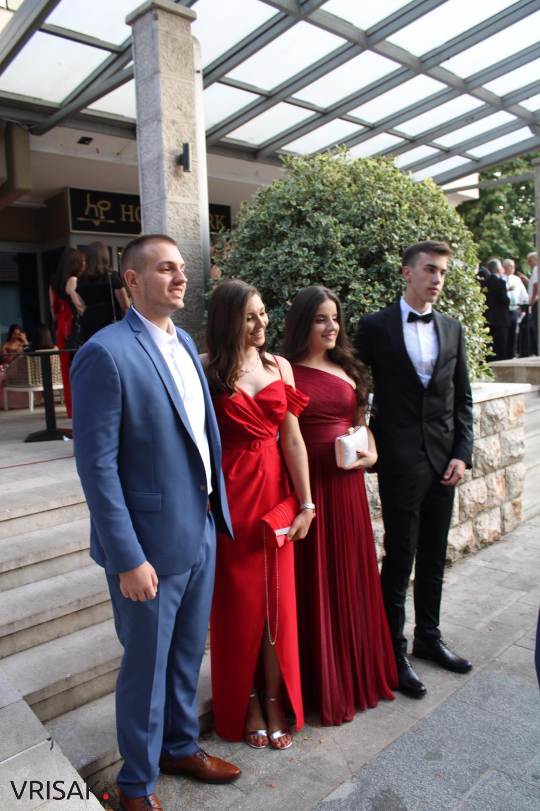 Maturalna zabava širokobrijeških gimnazijalaca (FOTO)