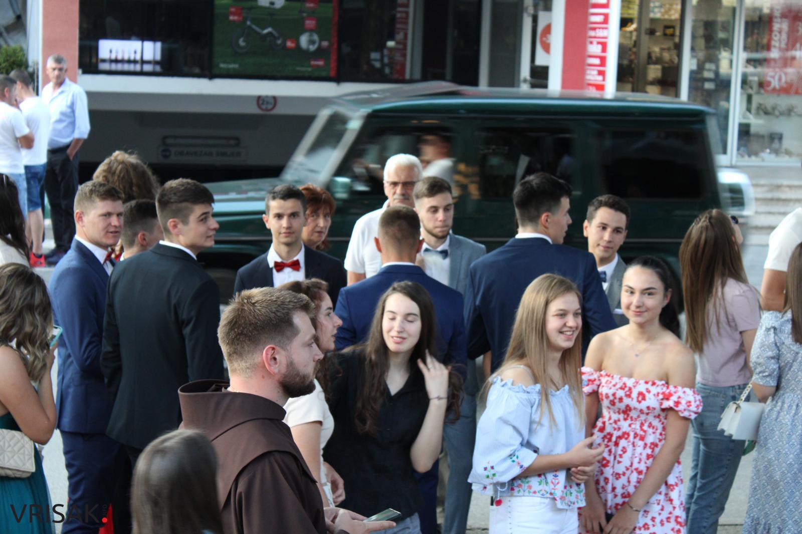 Maturalna zabava širokobrijeških gimnazijalaca (FOTO)