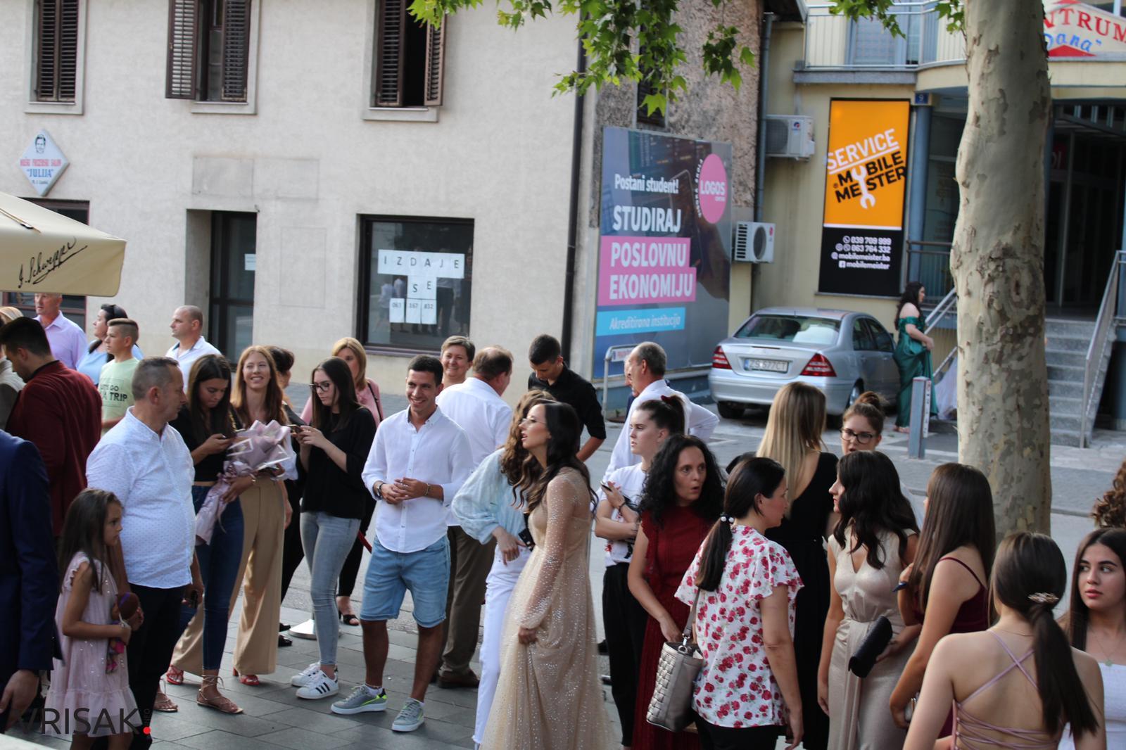 Maturalna zabava širokobrijeških gimnazijalaca (FOTO)